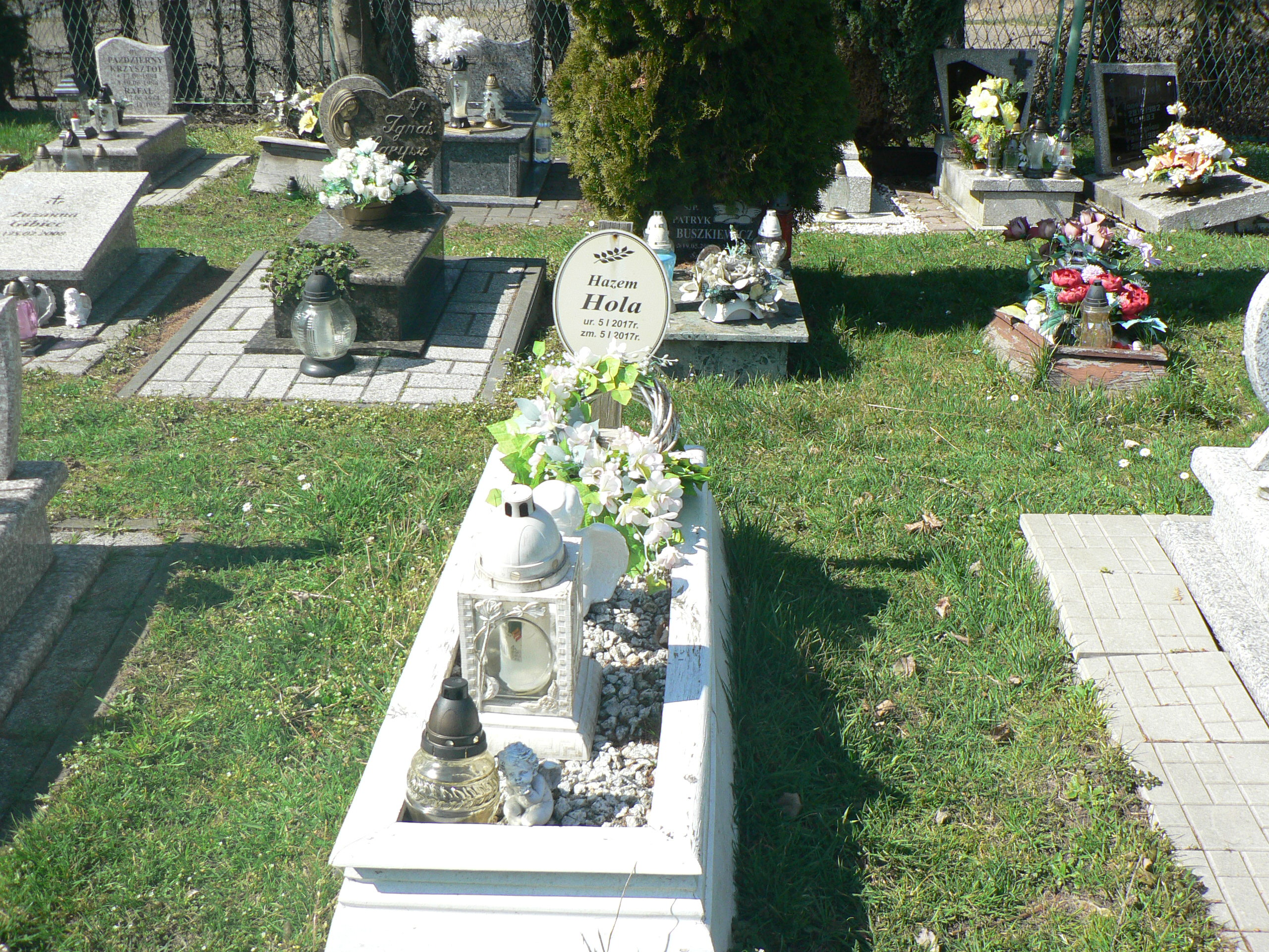 Grób Hanzem Hola
